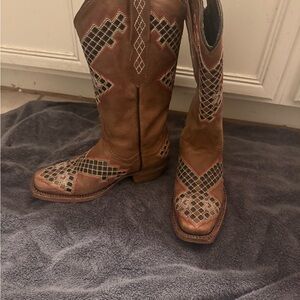 Western Leather Cowboy Boots with Patterned Design